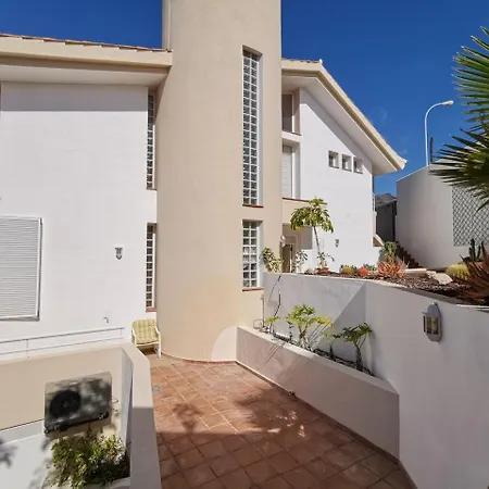 Alto Apartment *